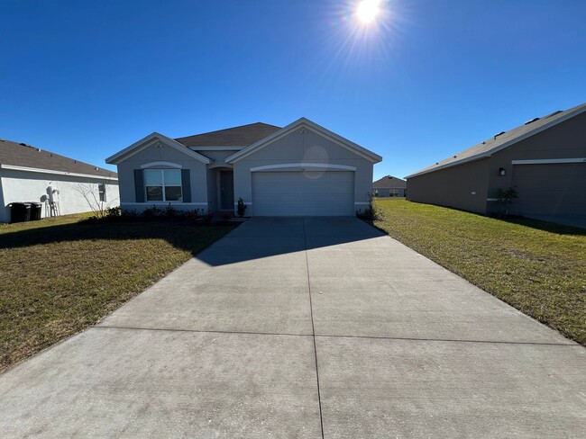 Building Photo - Beautiful, 4 Bedroom, 2 Bathroom Home in t...