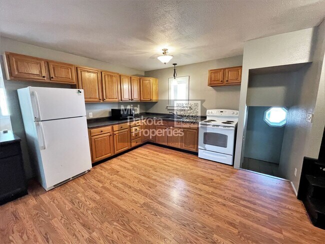 Foto del edificio - 421 E 9th Ave