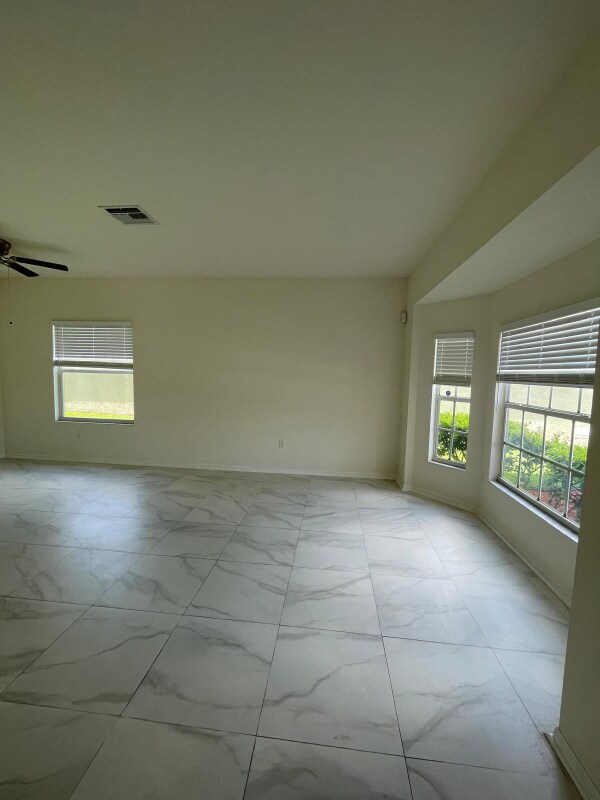 Building Photo - 27512 Breakers Dr