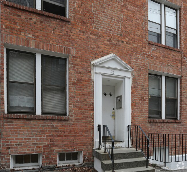 Building Photo - 95 Chestnut St