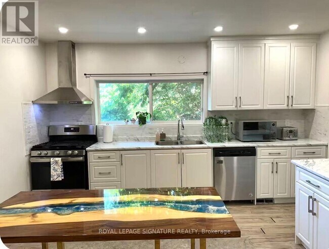 Photo du bâtiment - 1119 Rebecca St