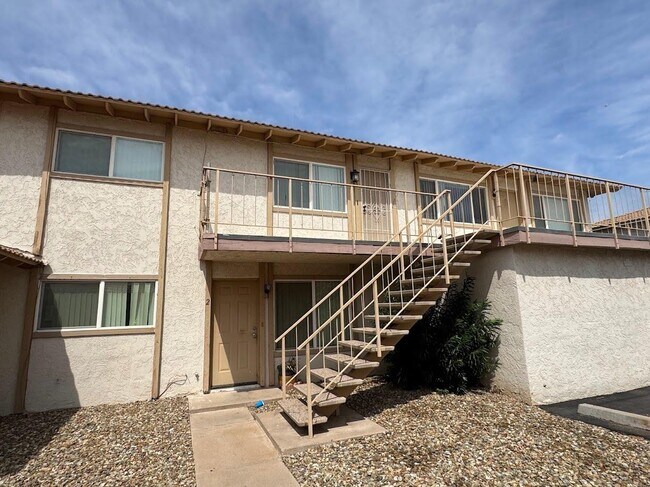 Building Photo - 4429 N 53rd Ln