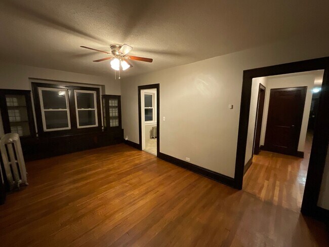 Foto del edificio - 4995 Turney Rd