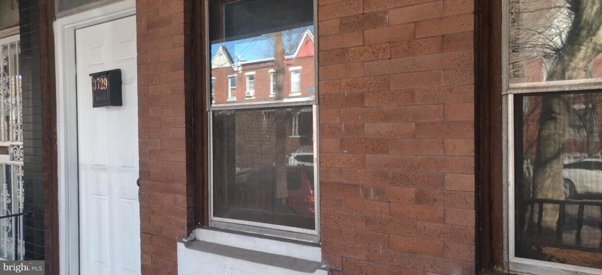 Primary Photo - 3729 N Park Ave