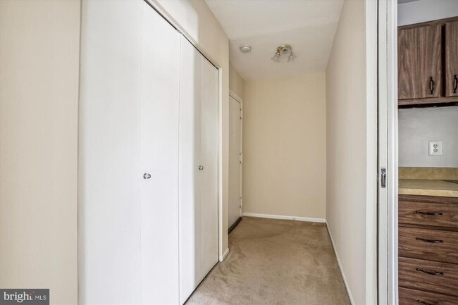 Building Photo - 9712 Kingsbridge Dr