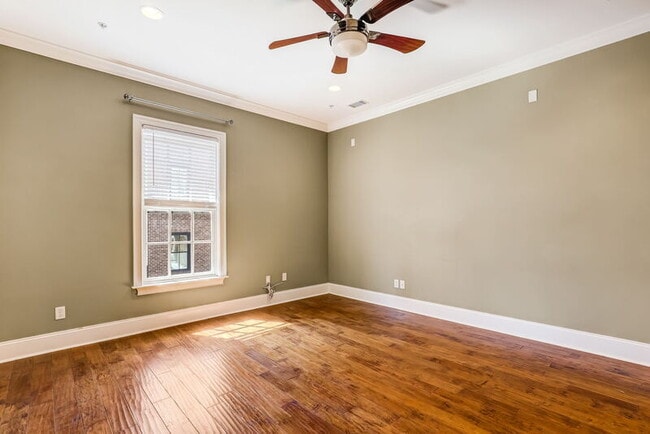 Foto del edificio - 425 East McDonough Street, Unit 102