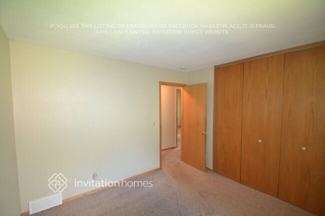 Foto del edificio - 7818 Hampshire Cir N