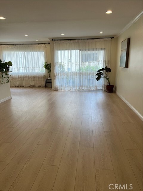 Foto del edificio - 5328 Newcastle Ave