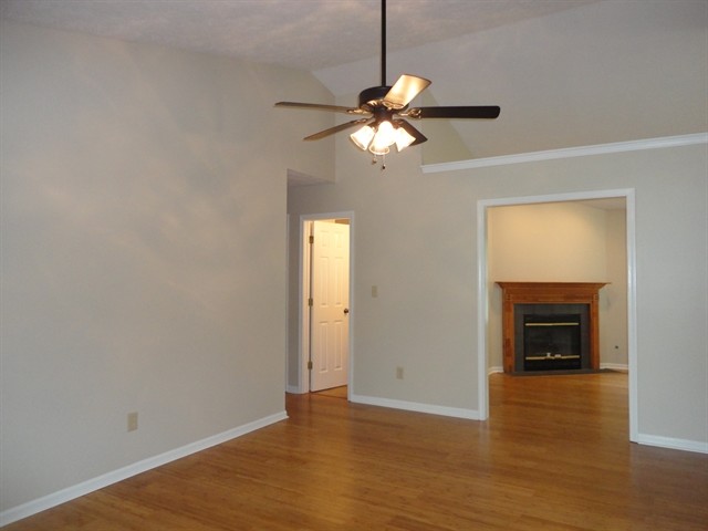 Building Photo - 4419 Sunshine Avenue