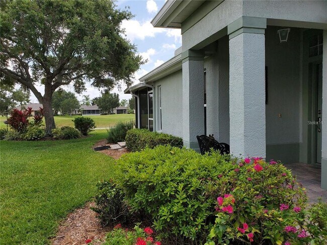 Foto del edificio - 1237 Corinth Greens Dr