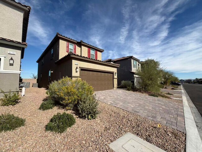 Foto del edificio - Beautifully maintained two-story home