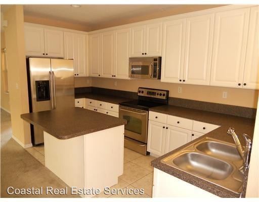 Building Photo - 2081 SE Avon Park Dr