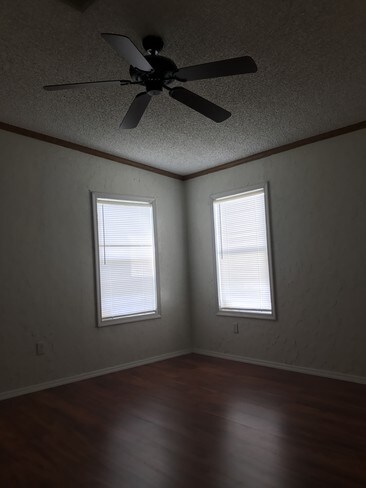 Foto del edificio - 11839 Bay Pl