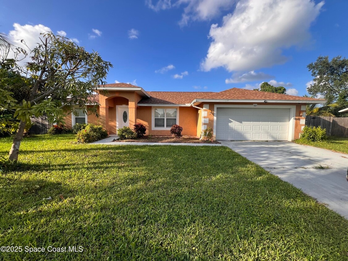 Foto principal - 767 Altona St NW