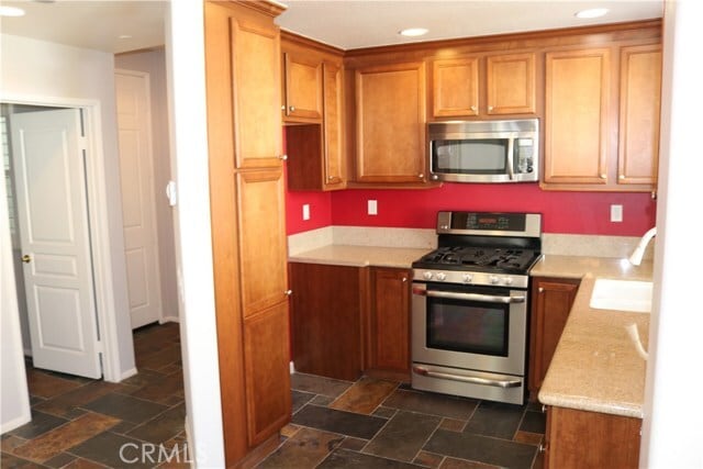 Building Photo - 64 Valmont Way