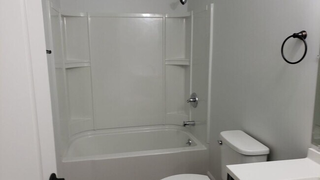 Foto del edificio - 83 Glen Ridge Ct