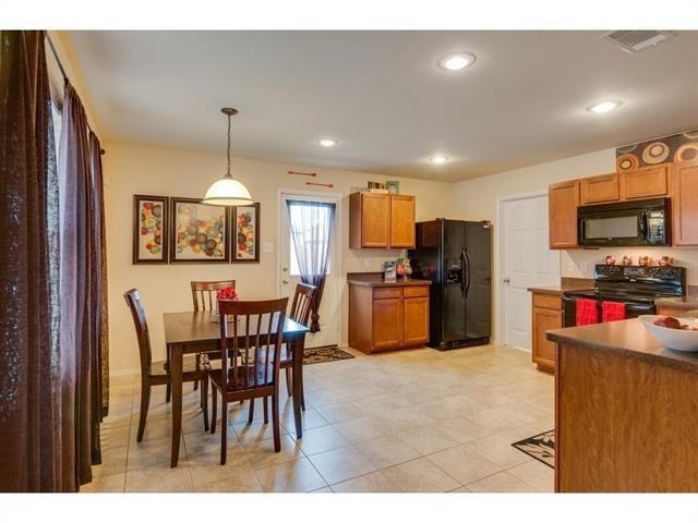 Foto del edificio - 5724 Mirror Ridge Dr
