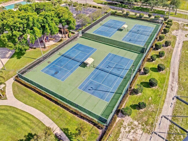 Foto del edificio - 237 Charter Way