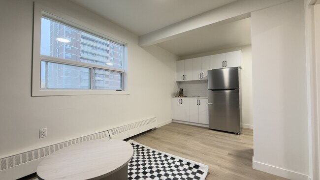 Building Photo - 60 Triller Ave