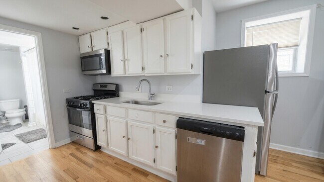 Foto del edificio - 959 N Wolcott Ave