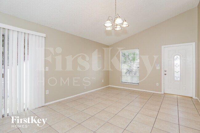 Foto del edificio - 8666 SW 14th St