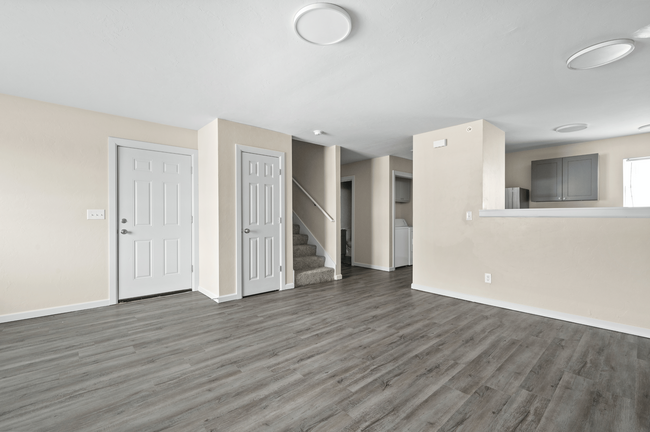 Foto del edificio - Diamond Ridge Townhomes
