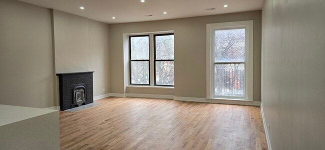 Building Photo - 1506 W Jackson Blvd