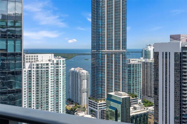 Building Photo - 801 S Miami Ave