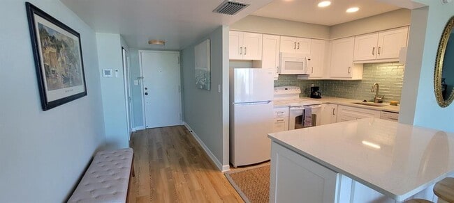 Foto del edificio - 632 Edgewater Dr