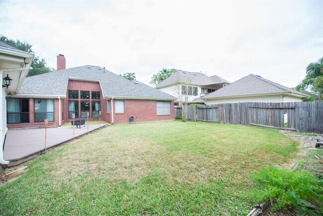 Building Photo - 2021 Catamaran Dr