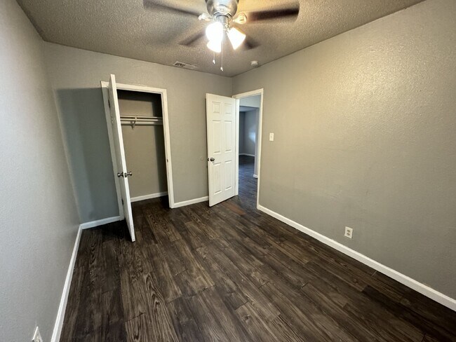 Foto del edificio - 2 Bedroom and 1 bathroom ready to move in