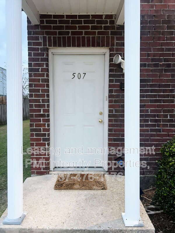 Foto principal - 4625 Burbank Dr
