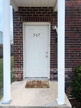 Building Photo - 4625 Burbank Dr