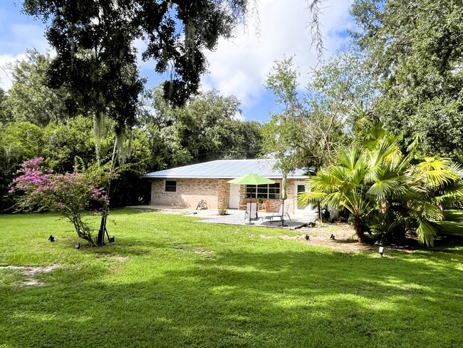 Building Photo - 1018 Lake Josephine Dr