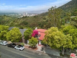 Building Photo - 3074 Lake Hollywood Dr