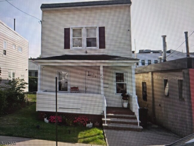 Foto del edificio - 426 Tompkins St