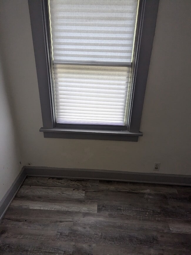 Foto del edificio - 3063 W 48th St