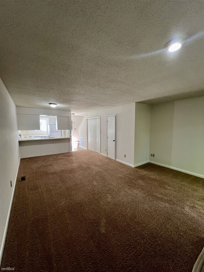 Building Photo - 2 br, 1.5 bath House - 904 Hearthridge Ct ...