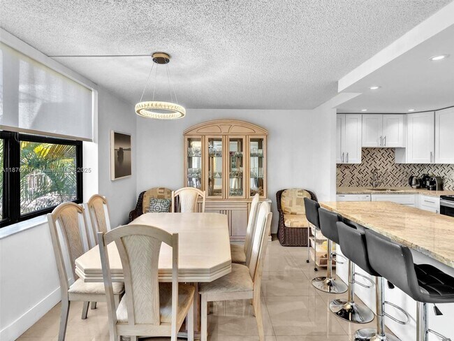 Foto del edificio - 20401 NE 30th Ave