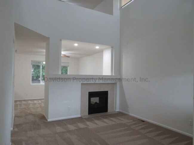 Foto del edificio - Beautiful 3-Bedroom House in Eastern Colorado Springs