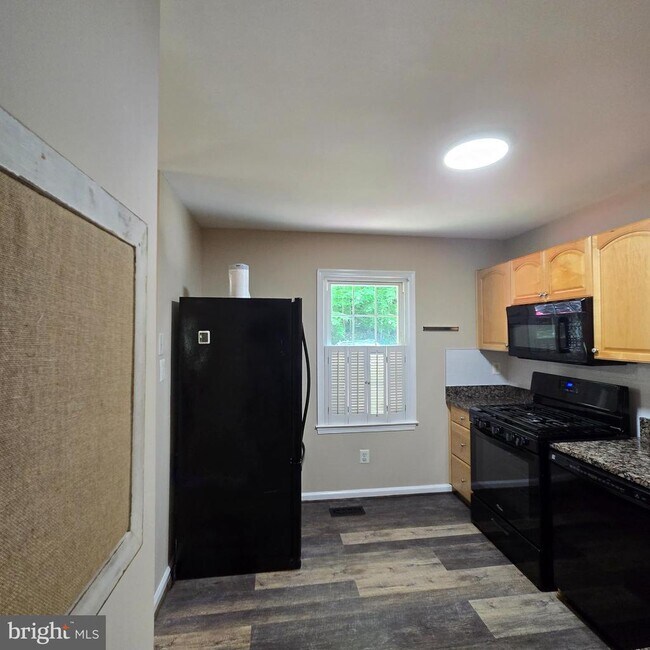 Foto del edificio - 5676 Kirkham Ct