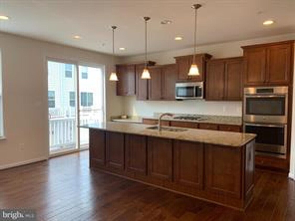 Building Photo - 2906 Findley Rd, Kensington, MD 20895