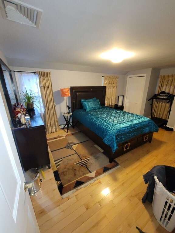 Building Photo - 100 Saunders St