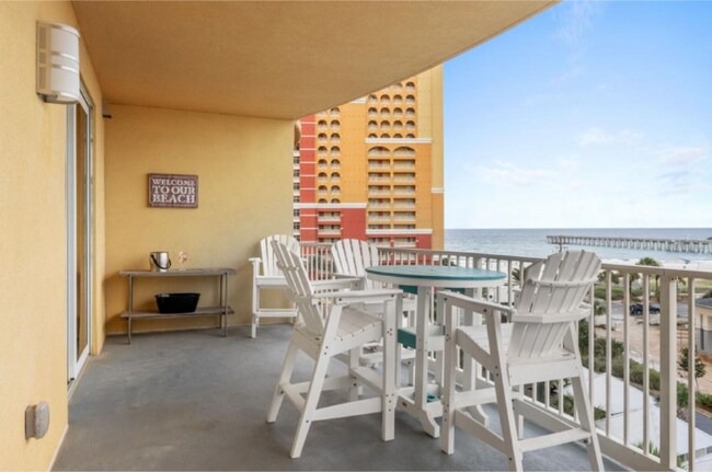 Foto del edificio - 15928 Front Beach Rd