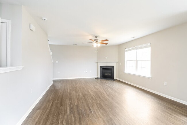 Building Photo - 2836 Westbury Ct