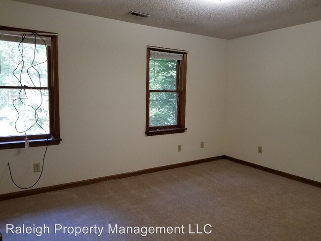 Foto del edificio - 6917 Glendower Rd