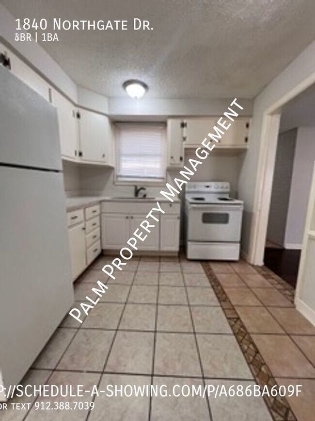 Foto del edificio - Price Drop! - 3 Bedroom Home for Rent plus...