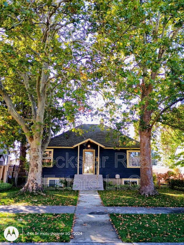 Building Photo - 2811 W Cleveland Ave