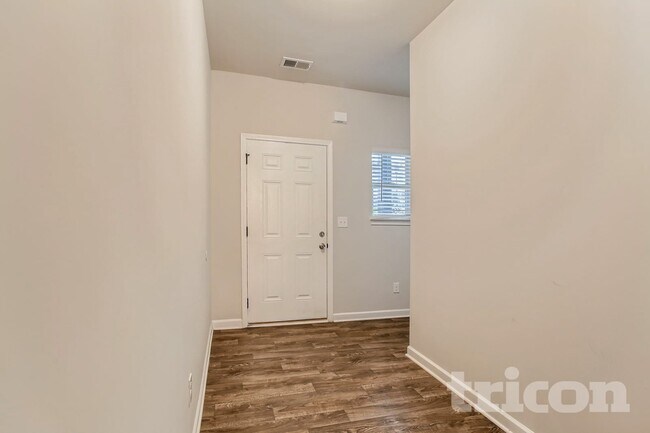 Foto del edificio - 169 Magnaview Dr