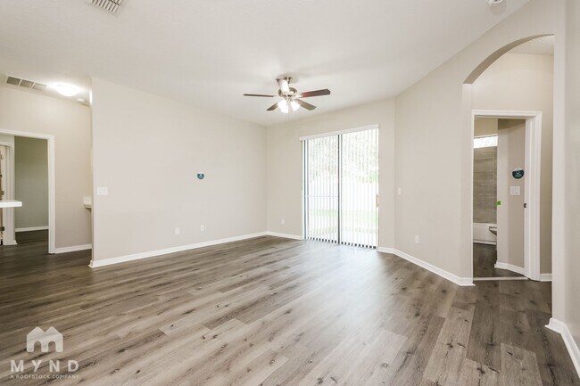 Building Photo - 4592 Sandhurst St